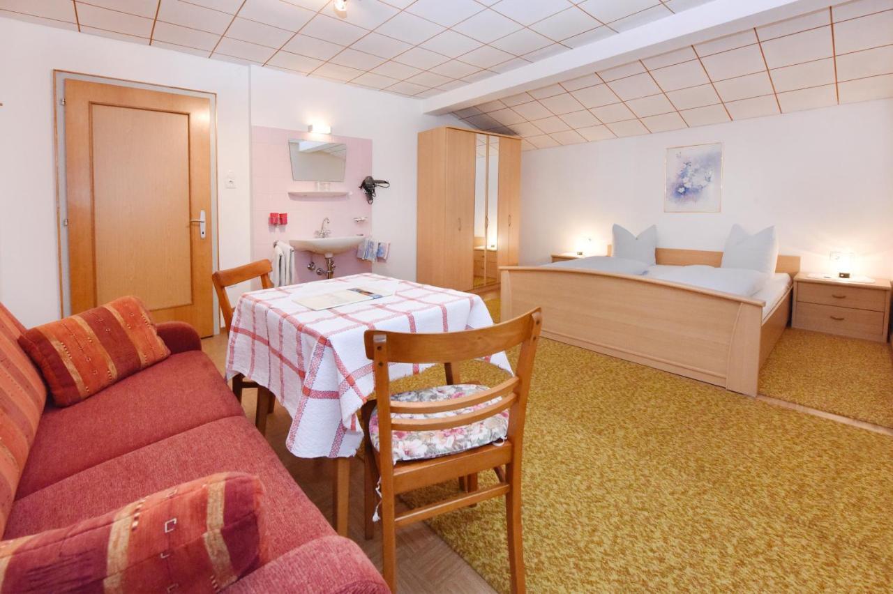 Pension Piz Buin Partenen Esterno foto